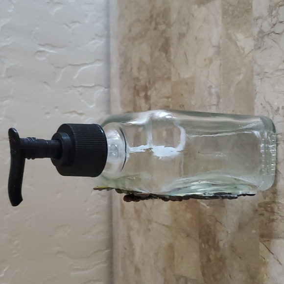 Vintage Angel Soap/Lotion Dispenser - Picture 5 of 5